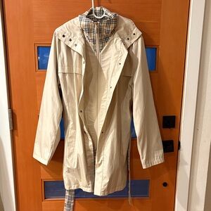 Burberry Beige Trench Rain Coat with Plaid Collar and belt, no buckle